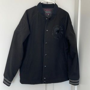 Great quality, very new , K-pop style